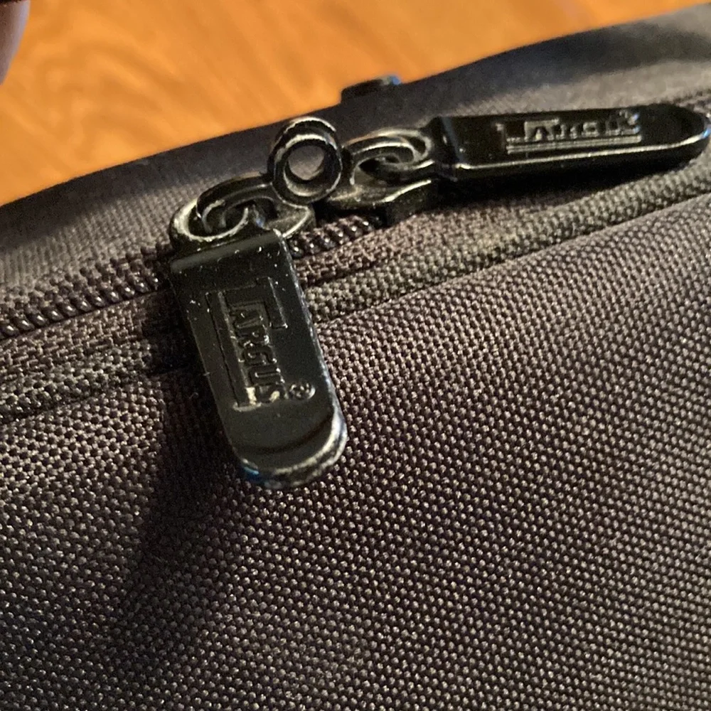 Targus, Softside briefcase, laptop, overnighter.